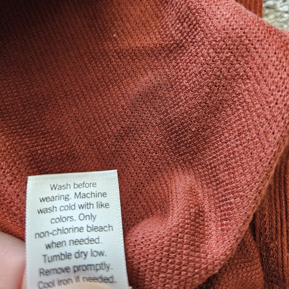 Nine West ribbed pleated long sleeves top, small, rust/ brown - Picture 8 of 8